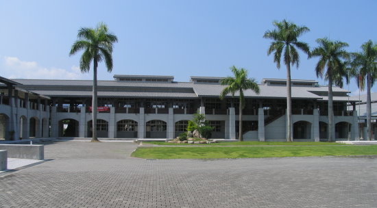 美輪美奐的新校園